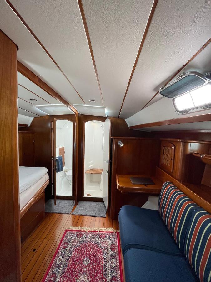 Hotel Beautiful And Comfortable Sailboat With Secure Parking Available Barcelona Exterior foto